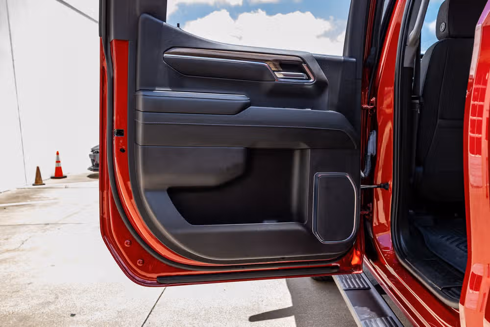 2024 Chevrolet Silverado 1500 LT Trail Boss Crew Cab Image 38