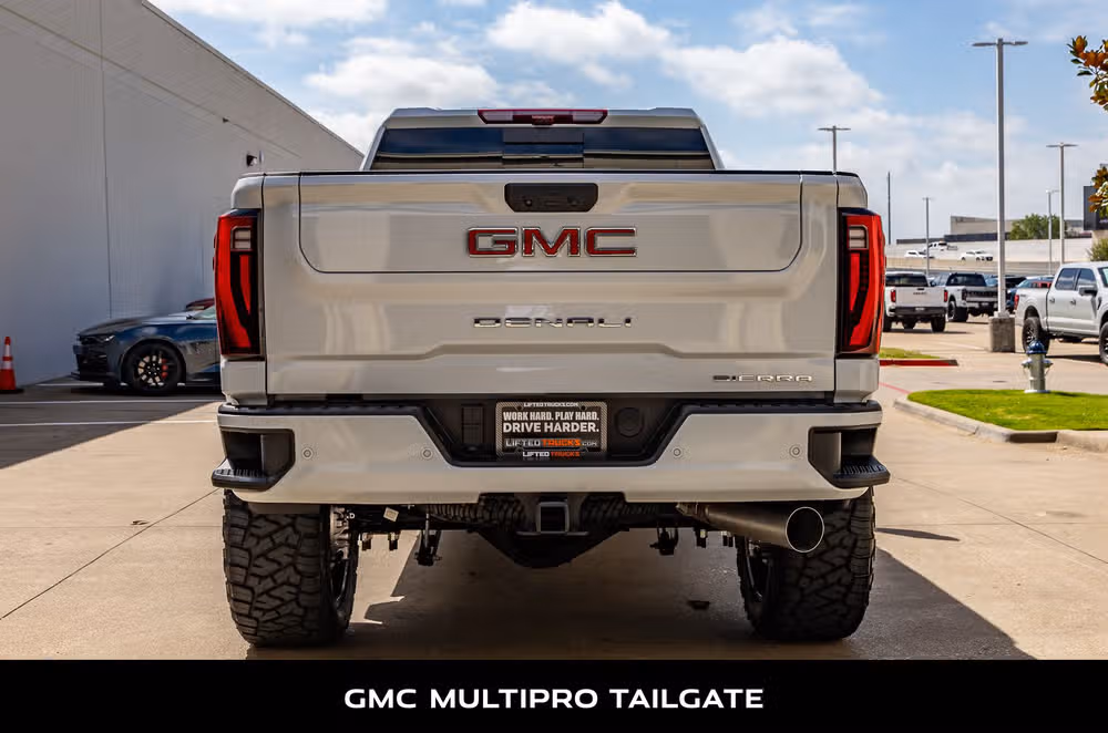 2026 GMC Sierra 2500HD Denali Ultimate Crew Cab Image 8