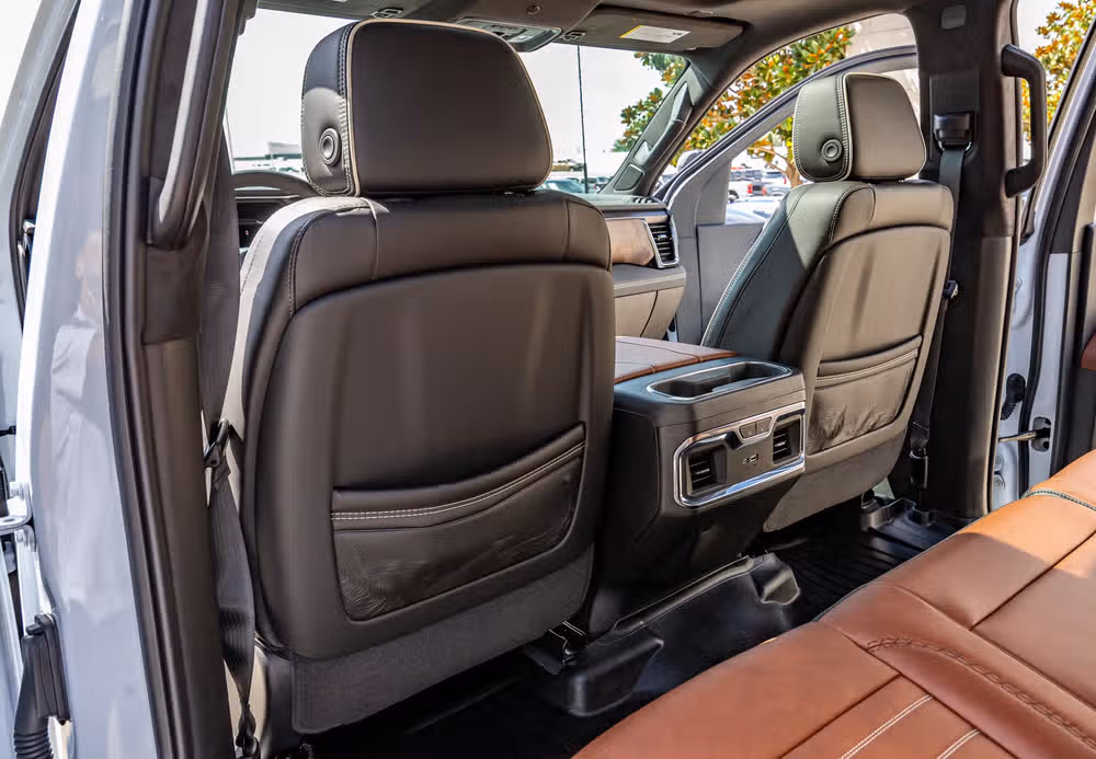 2026 GMC Sierra 2500HD Denali Ultimate Crew Cab Image 35