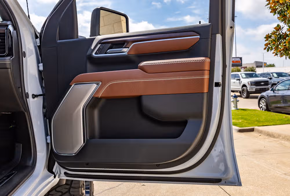 2026 GMC Sierra 2500HD Denali Ultimate Crew Cab Image 38