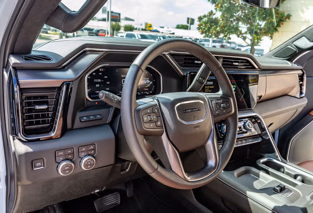 2026 GMC Sierra 2500HD Denali Ultimate Crew Cab Image 17