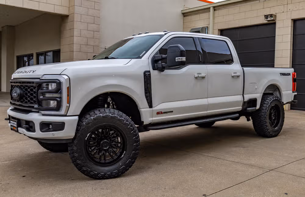 2024 Ford F-350 Super Duty Lariat Crew Cab Image 5
