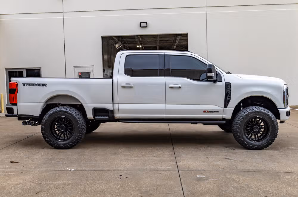 2024 Ford F-350 Super Duty Lariat Crew Cab Image 11