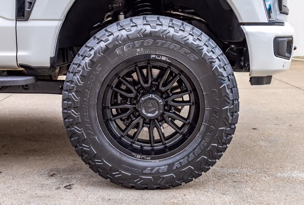 2024 Ford F-350 Super Duty Lariat Crew Cab Image 12