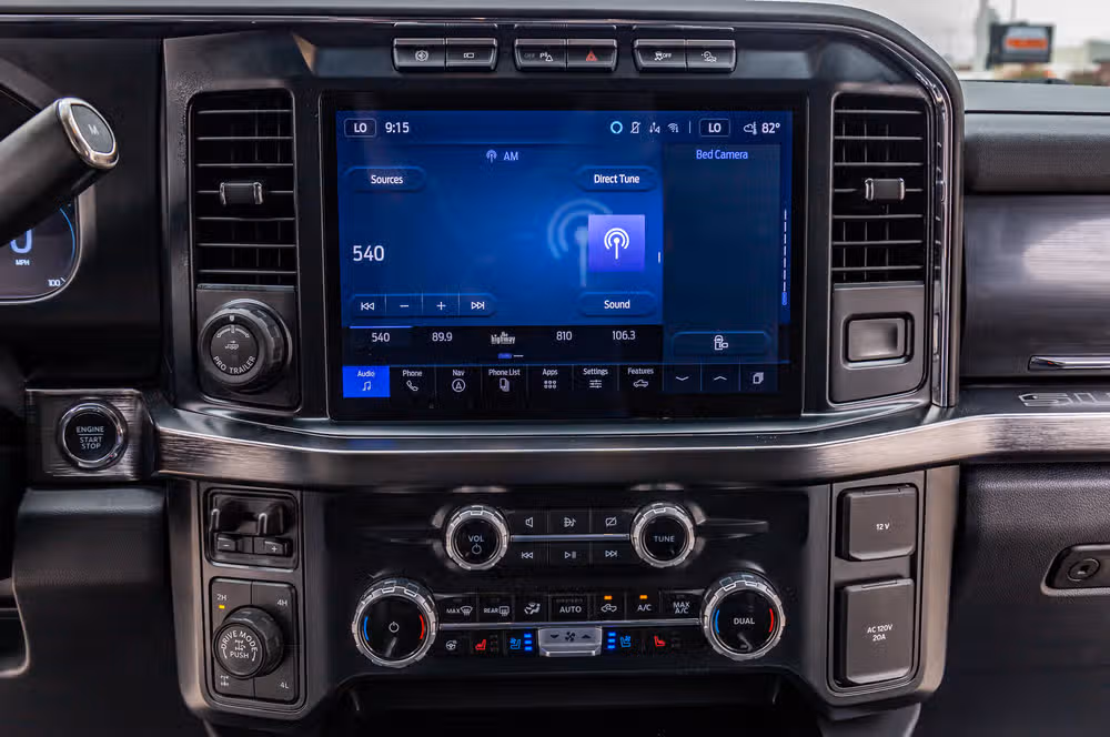 2024 Ford F-350 Super Duty Lariat Crew Cab Image 25