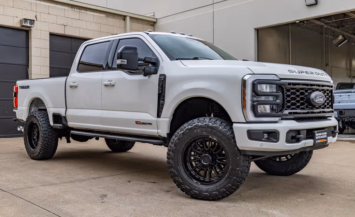 2024 Ford F-350 Super Duty Lariat Crew Cab
