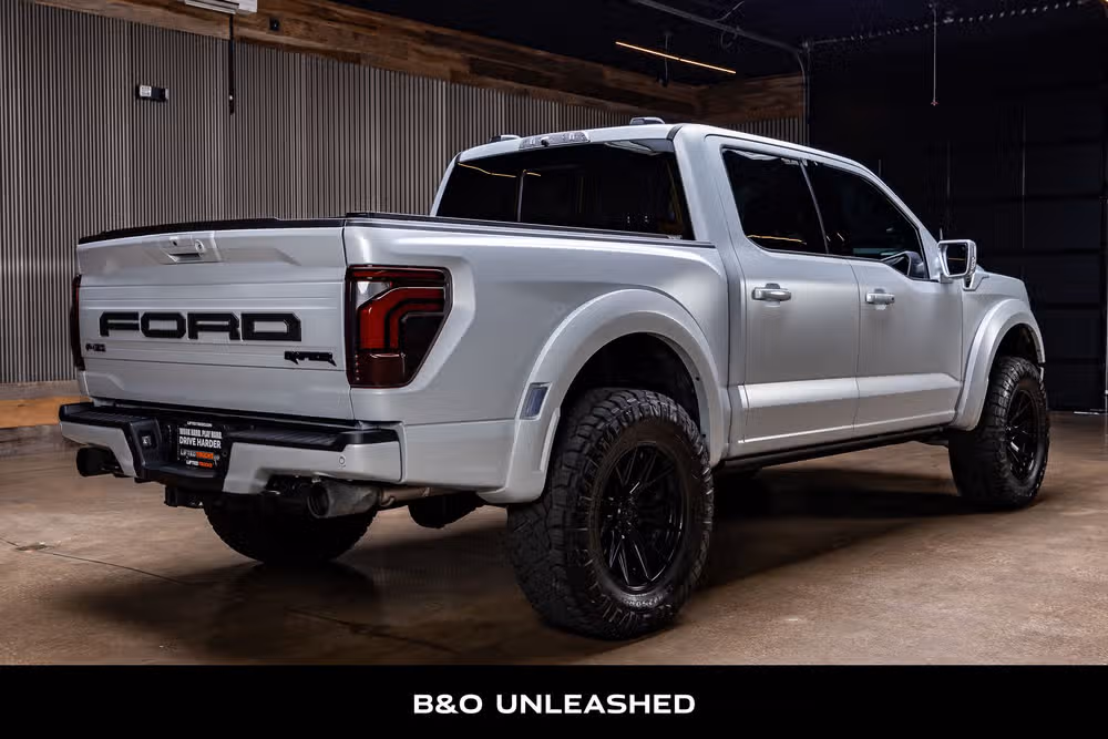 2025 Ford F-150 Raptor SuperCrew Image 9