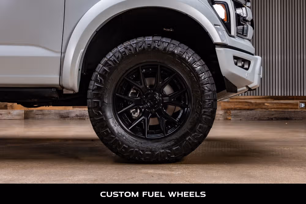 2025 Ford F-150 Raptor SuperCrew Image 11