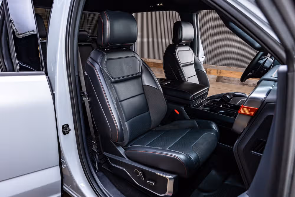 2025 Ford F-150 Raptor SuperCrew Image 31