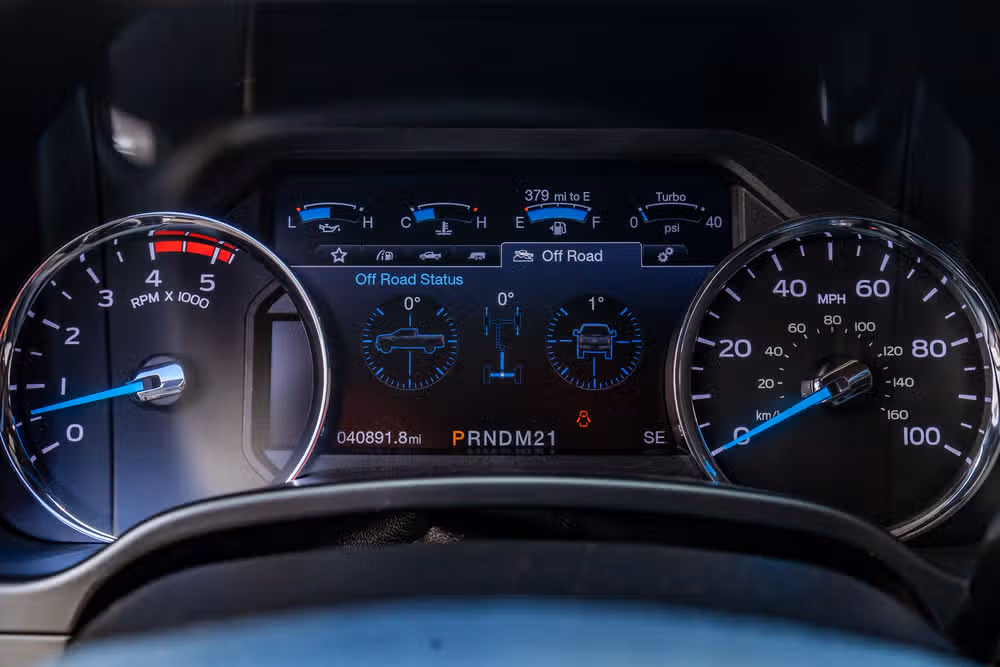 2019 Ford F-350 Super Duty Platinum Crew Cab Image 19