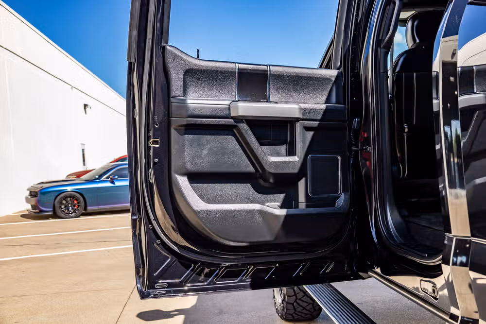 2019 Ford F-350 Super Duty Platinum Crew Cab Image 37