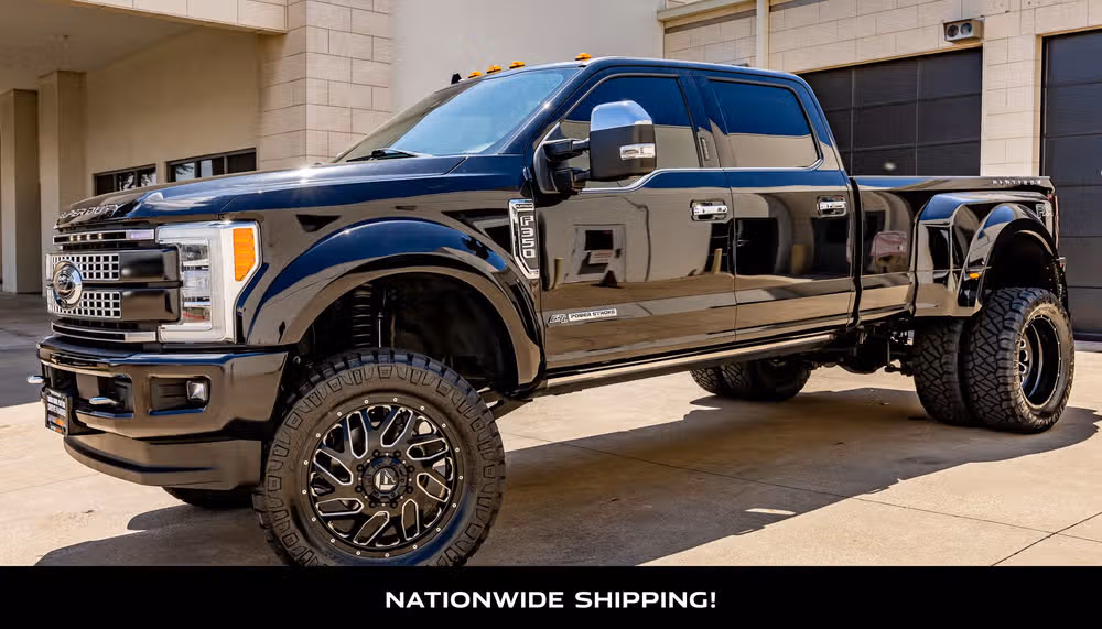 2019 Ford F-350 Super Duty Platinum Crew Cab Image 4