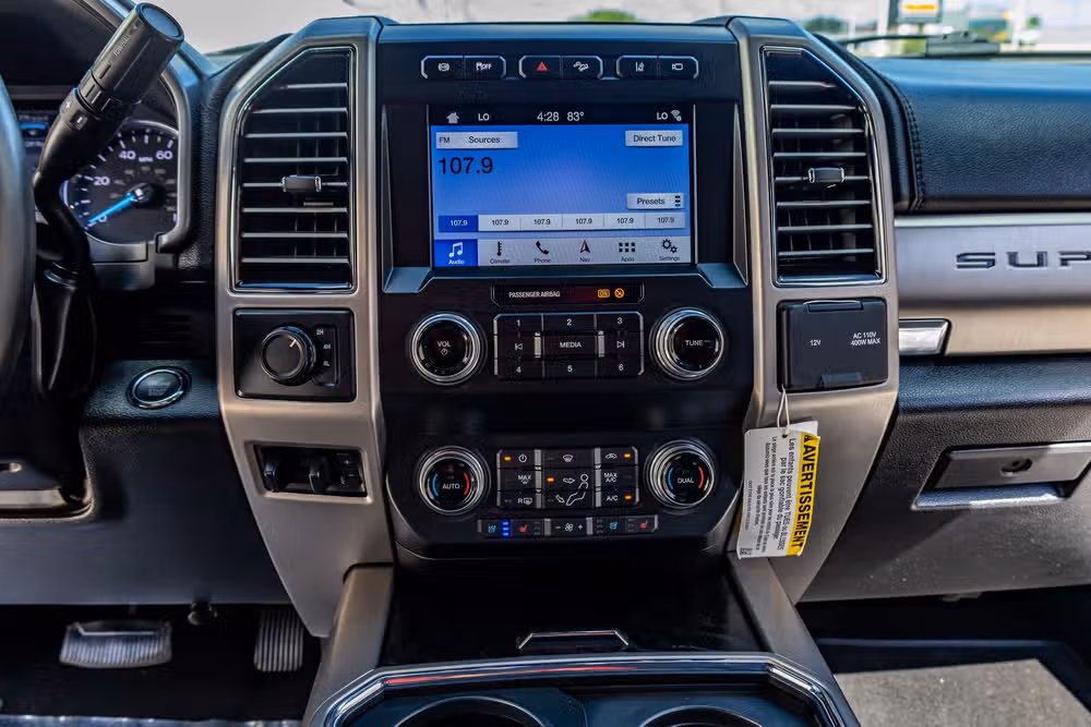 2019 Ford F-350 Super Duty Platinum Crew Cab Image 23