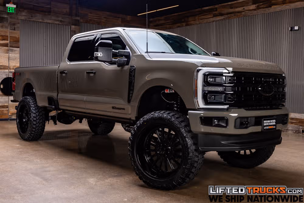 2026 Ford F-350 Super Duty Platinum Plus Crew Cab Image 1