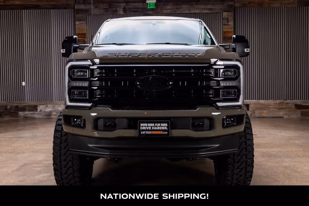 2026 Ford F-350 Super Duty Platinum Plus Crew Cab Image 4