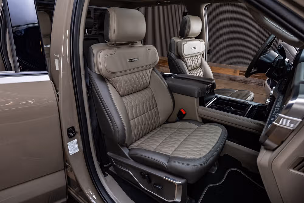 2026 Ford F-350 Super Duty Platinum Plus Crew Cab Image 33