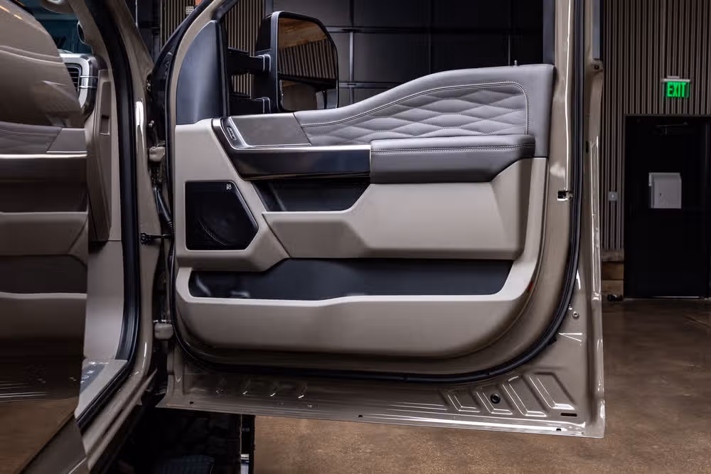 2026 Ford F-350 Super Duty Platinum Plus Crew Cab Image 39