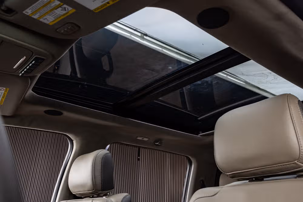2026 Ford F-350 Super Duty Platinum Plus Crew Cab Image 32