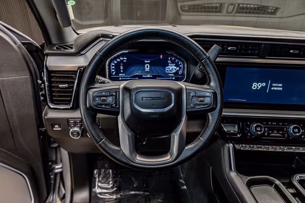 2025 GMC Sierra 3500HD Denali Crew Cab Image 15