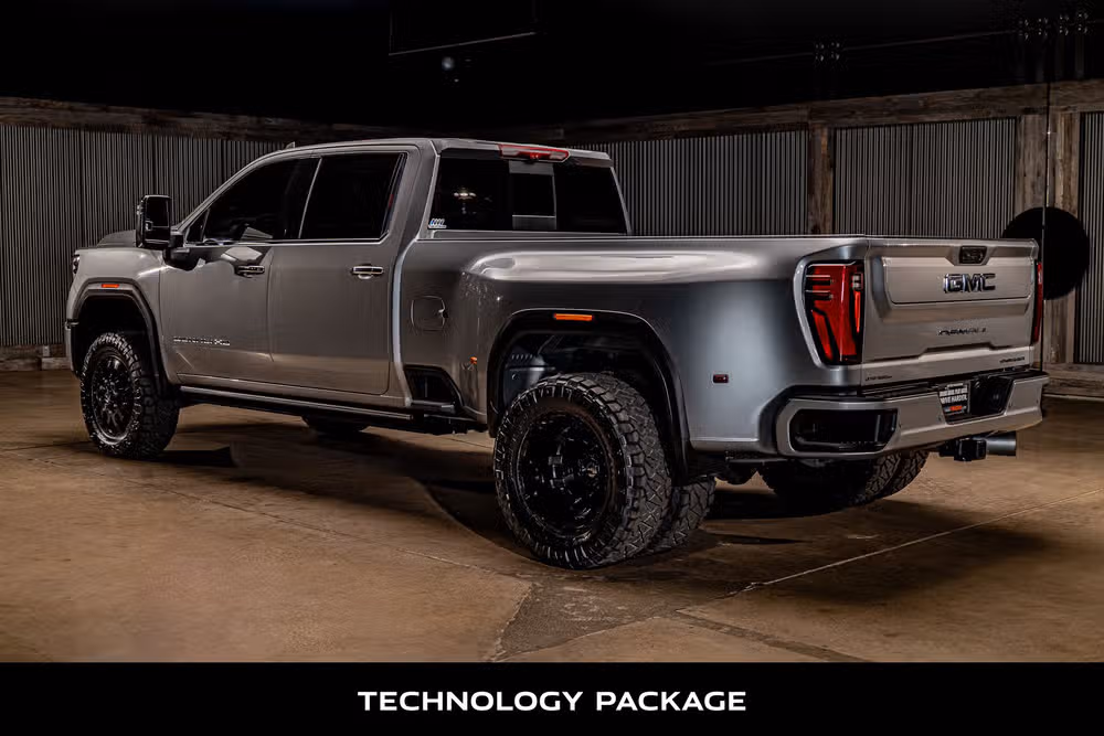2025 GMC Sierra 3500HD Denali Crew Cab Image 7