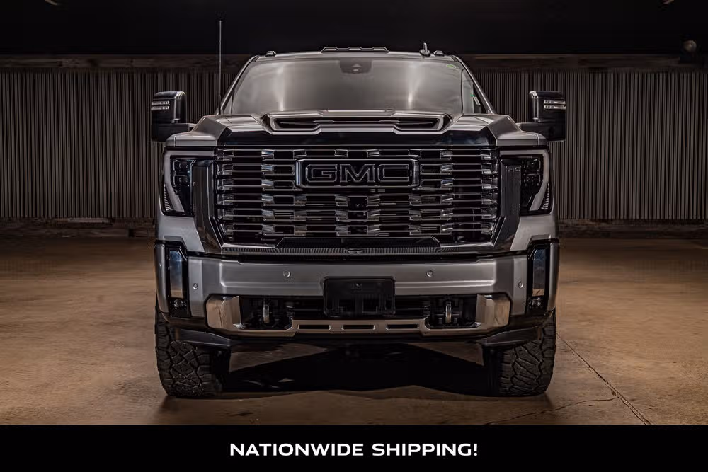 2025 GMC Sierra 3500HD Denali Crew Cab Image 4