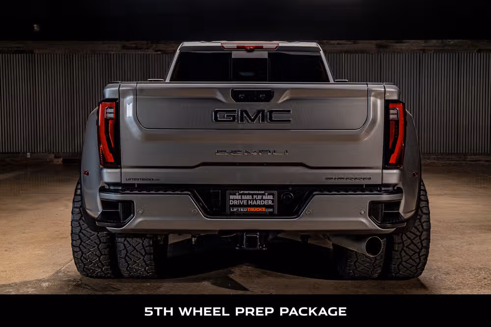 2025 GMC Sierra 3500HD Denali Crew Cab Image 8