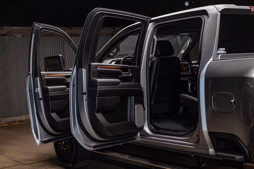 2025 GMC Sierra 3500HD Denali Crew Cab Image 30