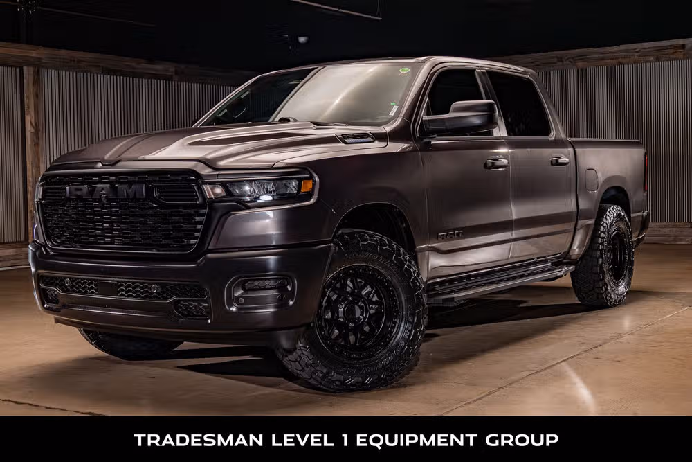 2025 Ram 1500 Tradesman Crew Cab Image 5