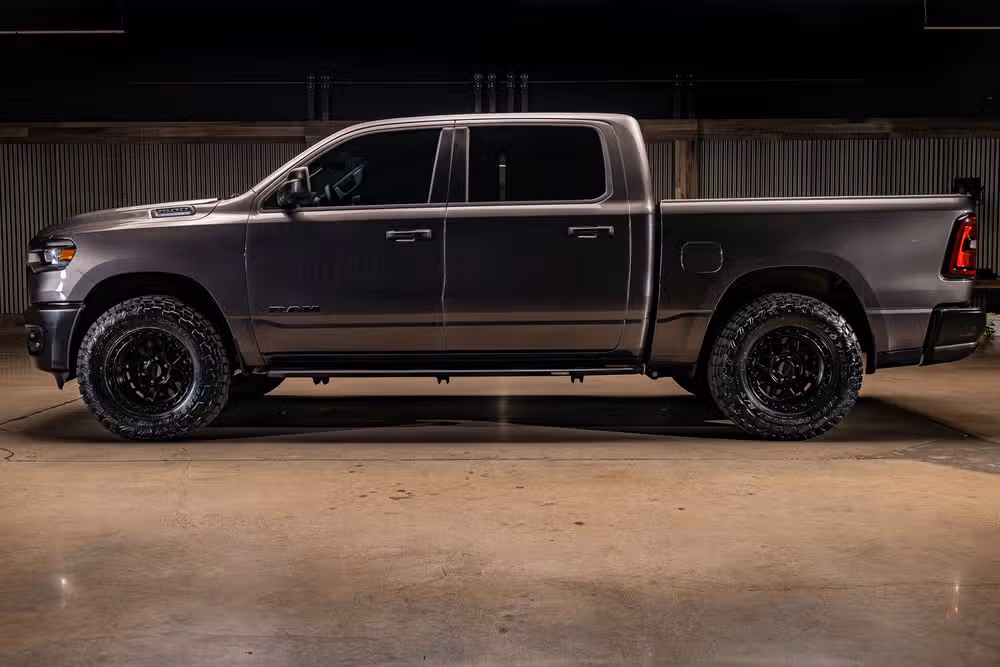 2025 Ram 1500 Tradesman Crew Cab Image 6