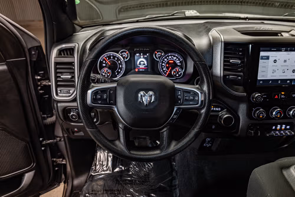 2025 Ram 1500 Tradesman Crew Cab Image 16