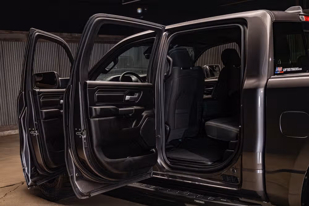 2025 Ram 1500 Tradesman Crew Cab Image 25