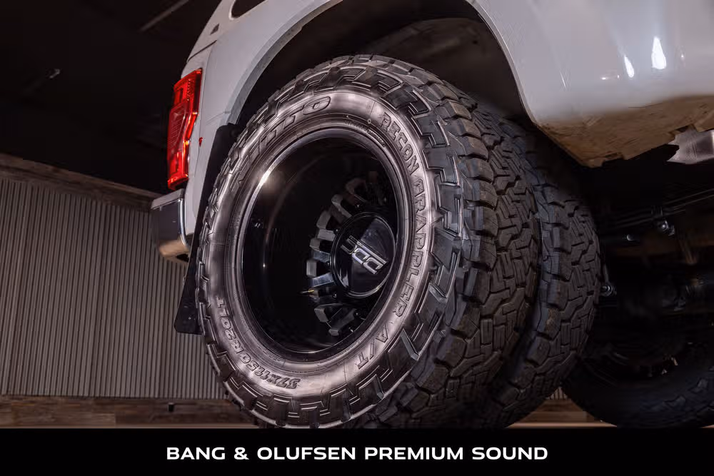 2020 Ford F-350 Super Duty King Ranch Crew Cab Image 11