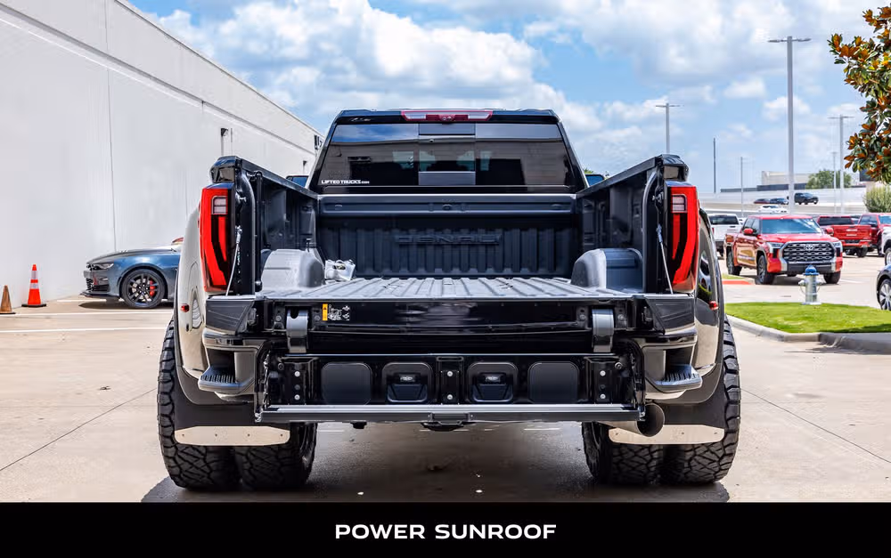 2024 GMC Sierra 3500HD Denali Crew Cab Image 9