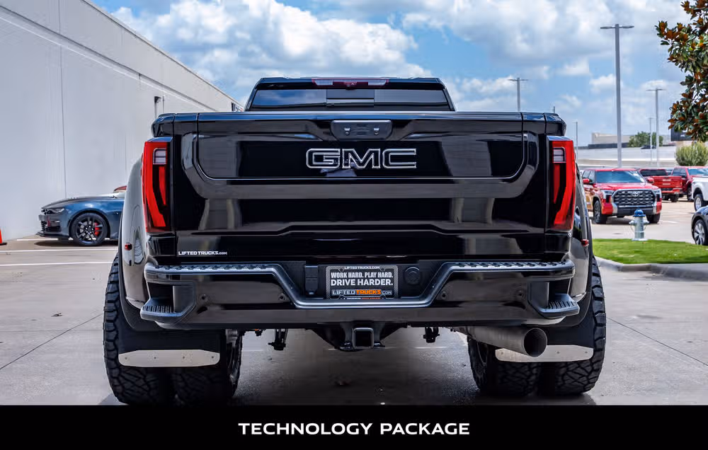 2024 GMC Sierra 3500HD Denali Crew Cab Image 8