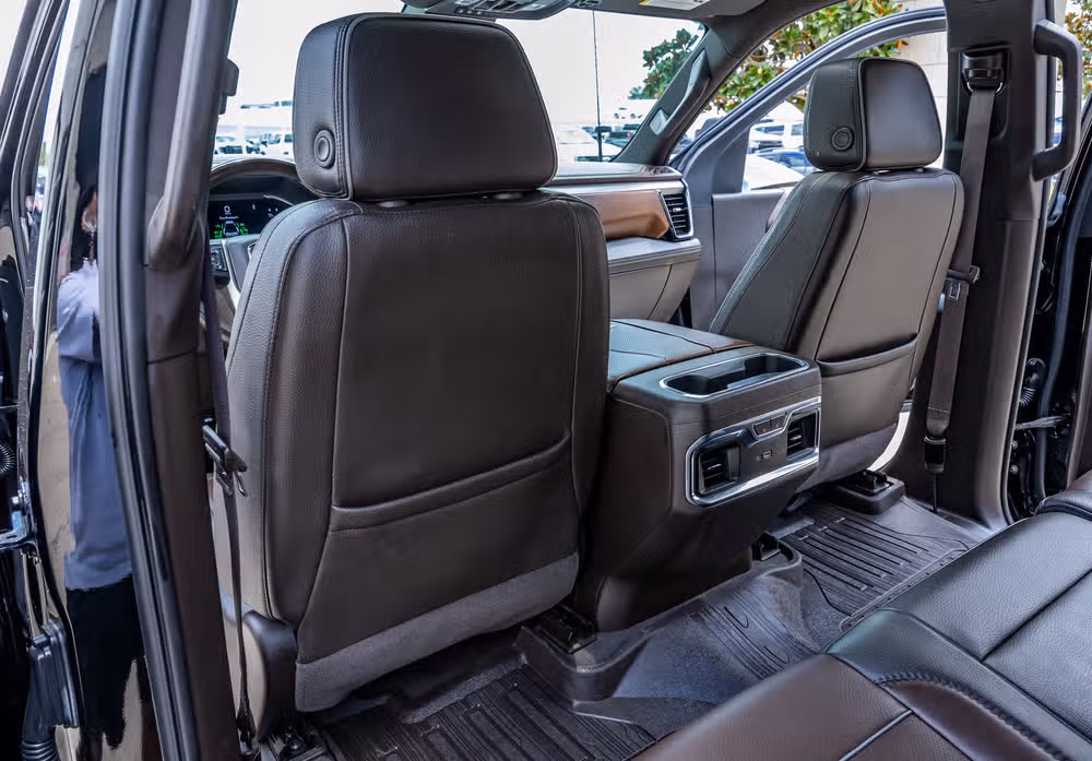 2024 GMC Sierra 3500HD Denali Crew Cab Image 35