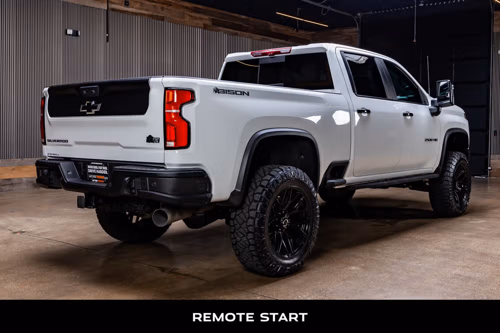 2025 Chevrolet Silverado 2500HD ZR2 Crew Cab Image 10