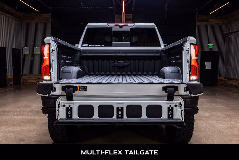 2025 Chevrolet Silverado 2500HD ZR2 Crew Cab Image 9