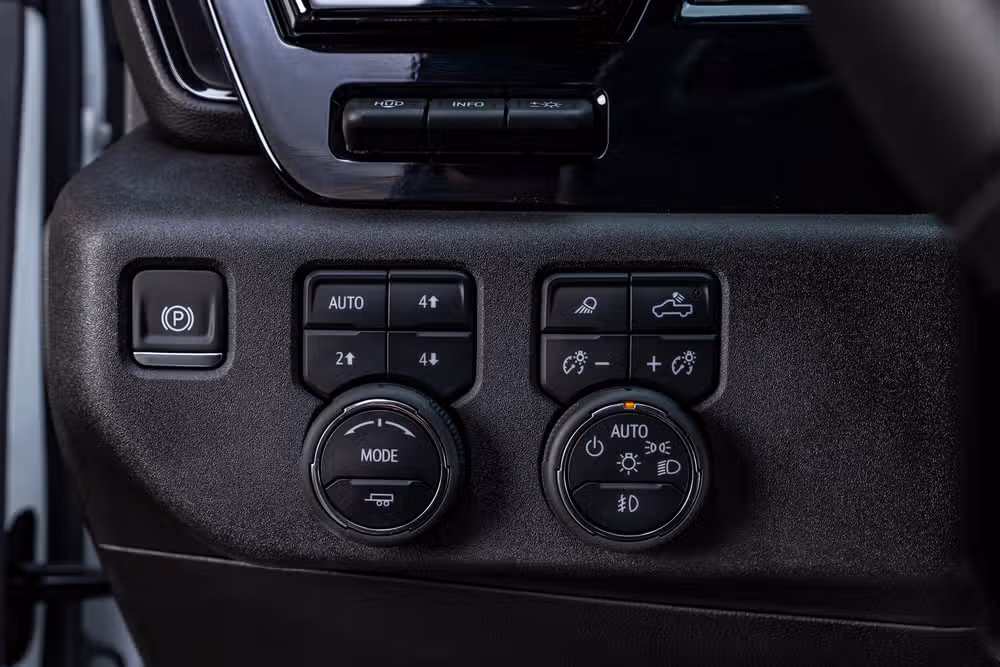 2025 Chevrolet Silverado 2500HD ZR2 Crew Cab Image 22