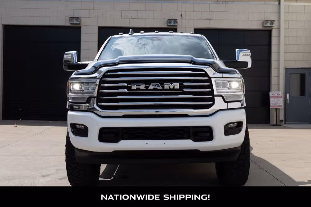 2023 Ram 3500 Limited Longhorn Crew Cab Image 4