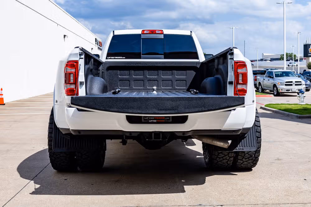 2023 Ram 3500 Limited Longhorn Crew Cab Image 9
