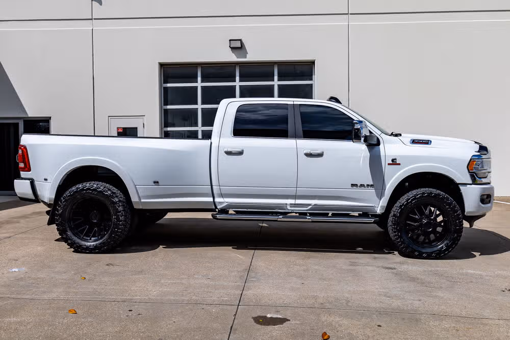 2023 Ram 3500 Limited Longhorn Crew Cab Image 11