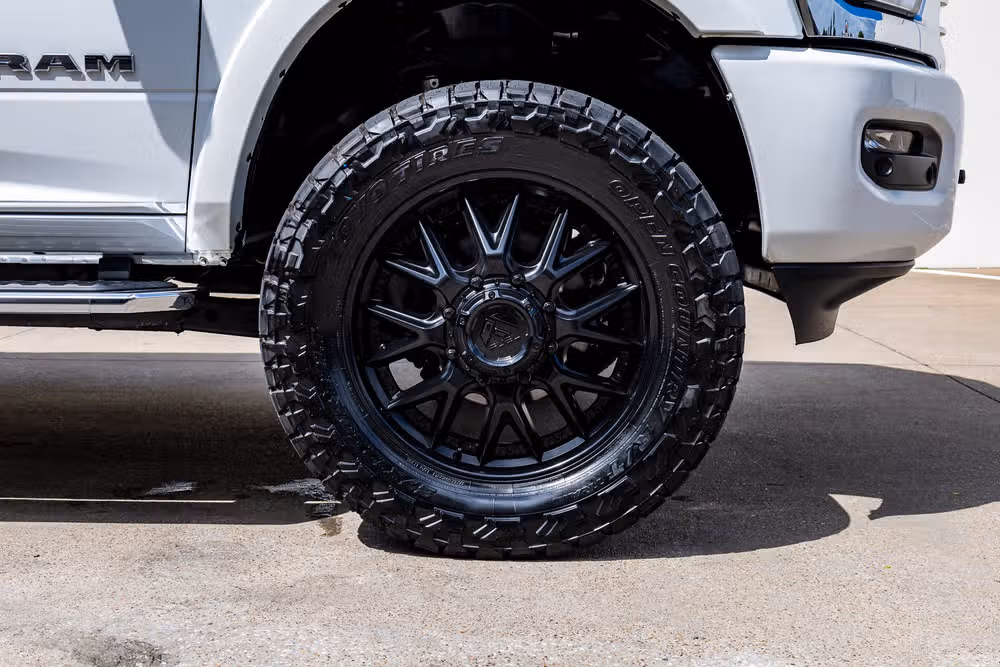 2023 Ram 3500 Limited Longhorn Crew Cab Image 12