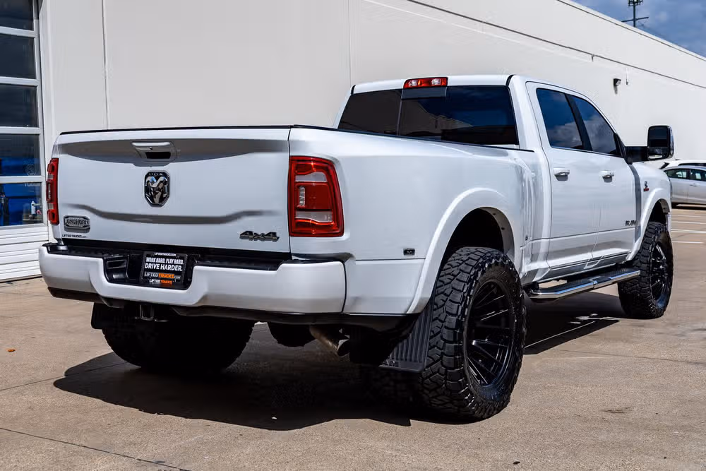 2023 Ram 3500 Limited Longhorn Crew Cab Image 10