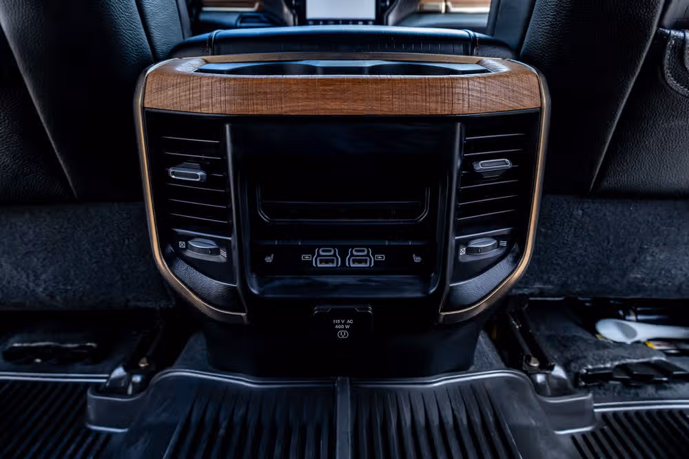 2023 Ram 3500 Limited Longhorn Crew Cab Image 34