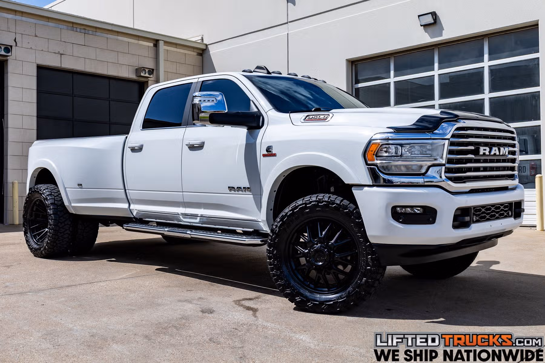 2023 Ram 3500 Limited Longhorn Crew Cab Image 1