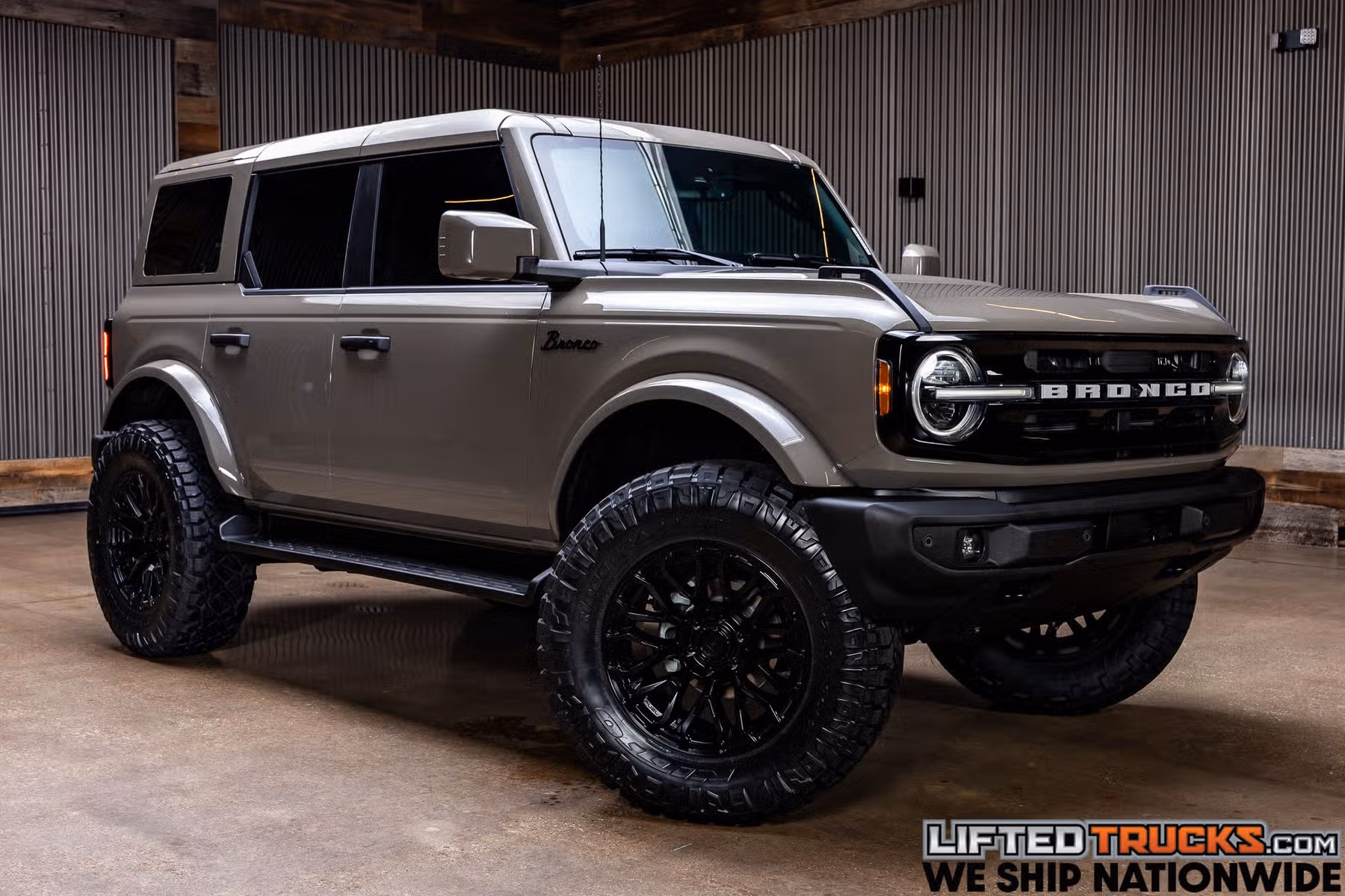2026 Ford Bronco Outer Banks Image 1