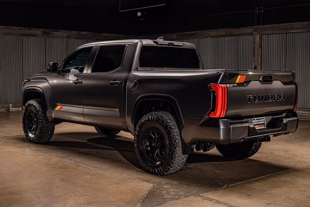 2025 Toyota Tundra SR5 CrewMax Image 7