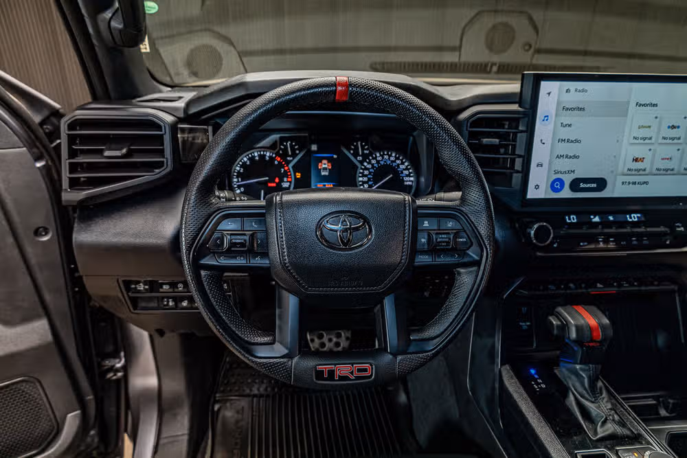 2025 Toyota Tundra SR5 CrewMax Image 14