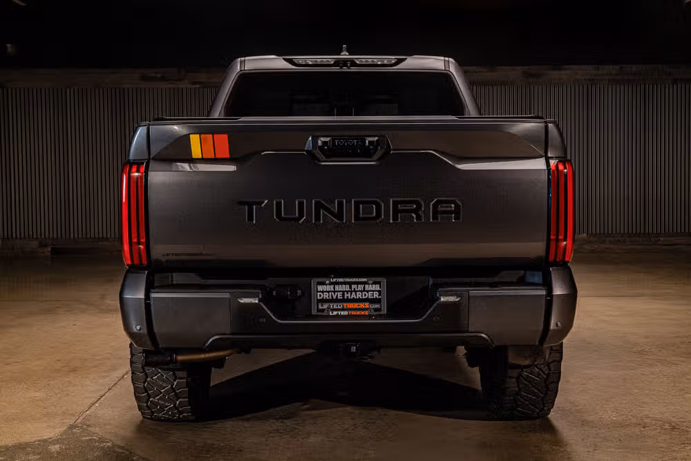 2025 Toyota Tundra SR5 CrewMax Image 8
