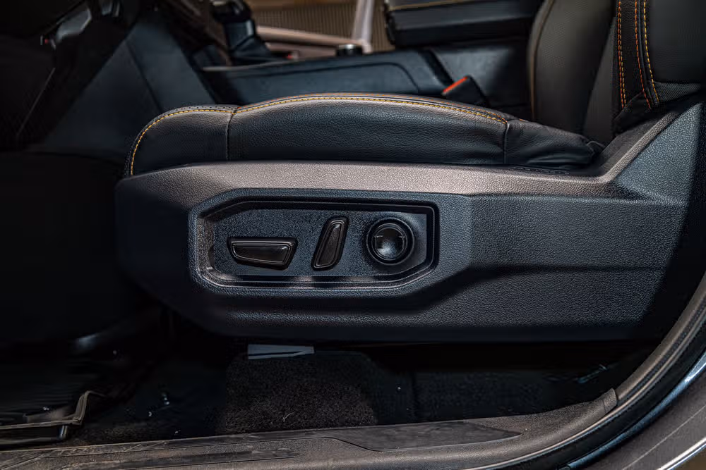 2025 Toyota Tundra SR5 CrewMax Image 20